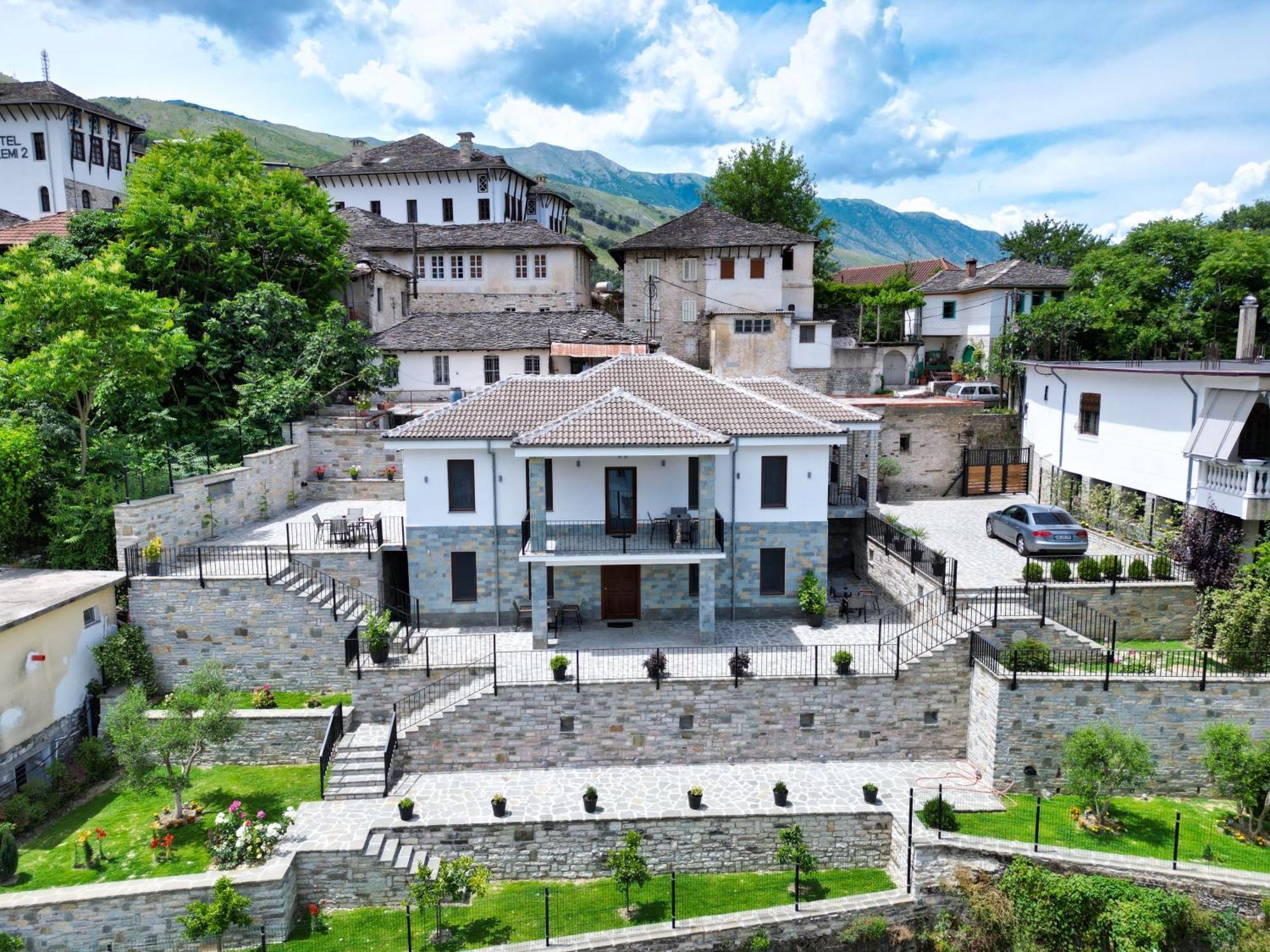 Castlefront Villa Gjirokaster Exterior photo